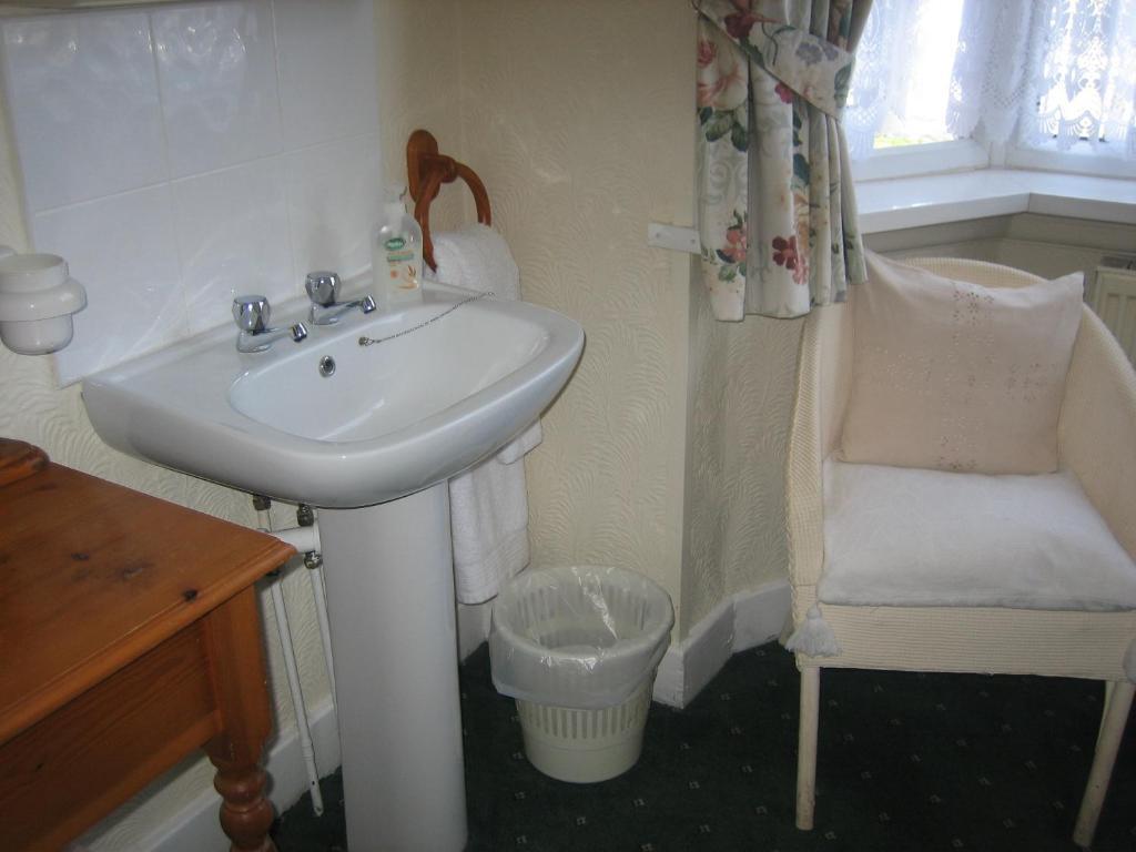 Bed and Breakfast Gables Nest Birmingham Pokoj fotografie